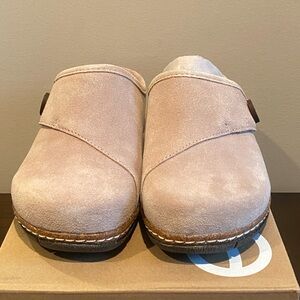 Earth Ezra Round Toe Casual Slip-on Flat Clogs. Color taupe